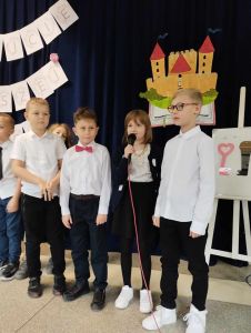 Slubowanie uczniow klas pierwszych...