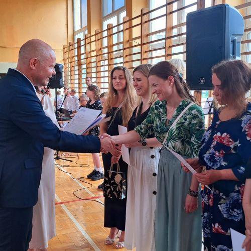 Uroczyste zakonczenie roku szkolnego dla klas 1-3.jpg3