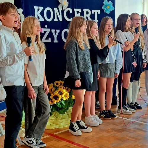 Koncert zyczen - apel z okazji DEN4